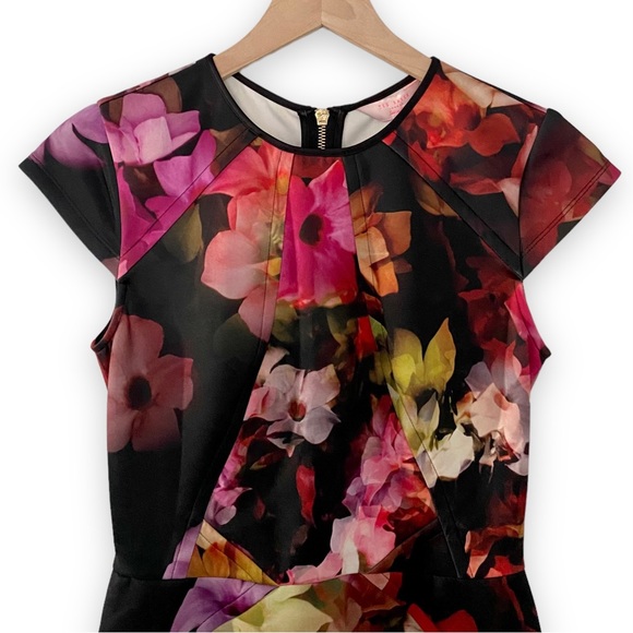 Ted Baker Pink Embla Cascading Floral Skater Dress Ted Size 1 Black Cap Sleeve - Picture 4 of 14